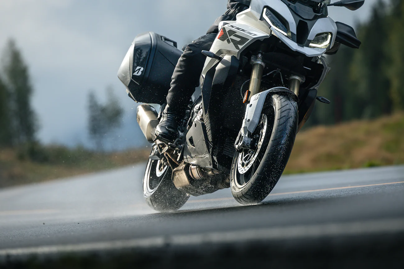 BRIDGESTONE T33 Rear Tire - Image 6